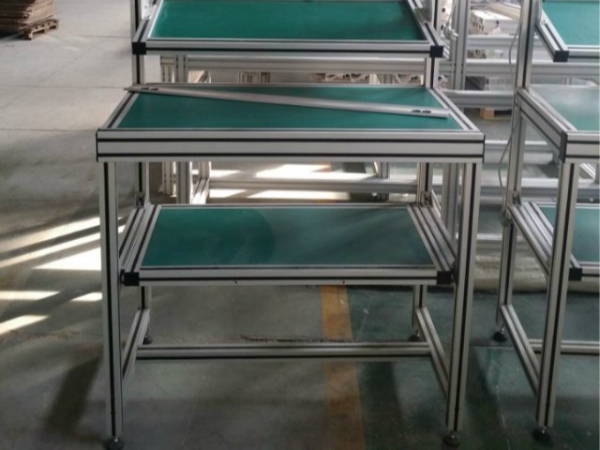 鋁型材工作臺(tái)哪家好？沒有對(duì)比就沒有傷害